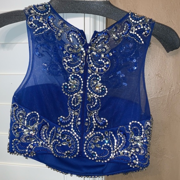 Sparkle Two Piece Beaded Prom/Formal Dress- size 0 - Picture 3 of 5